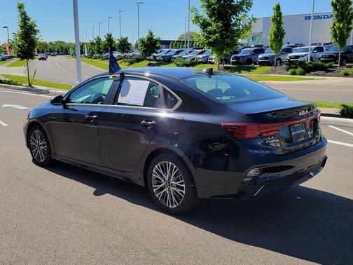 Aurora Black 2024 Kia Forte GT-Line