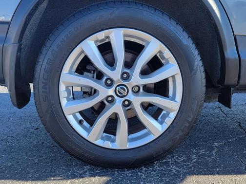 2020 Nissan Rogue Sport SV