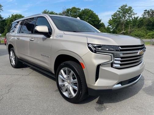 Photo 4 of 32 of 2021 Chevrolet Suburban High Country