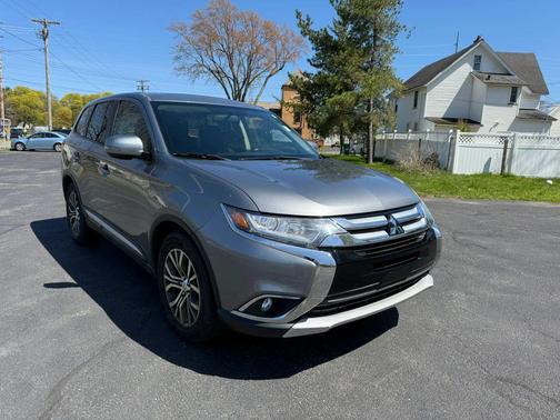 Blue 2017 Mitsubishi Outlander SEL
