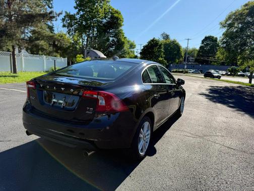 Black 2013 Volvo S60 T5