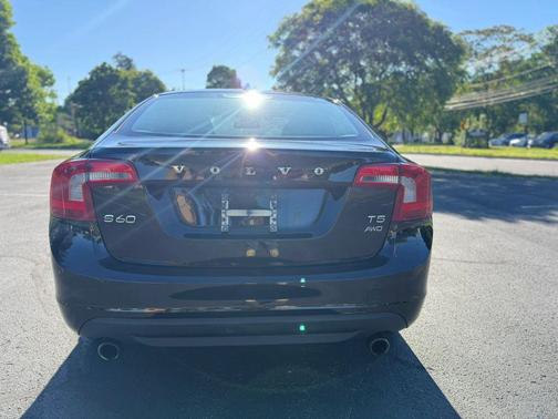 Black 2013 Volvo S60 T5