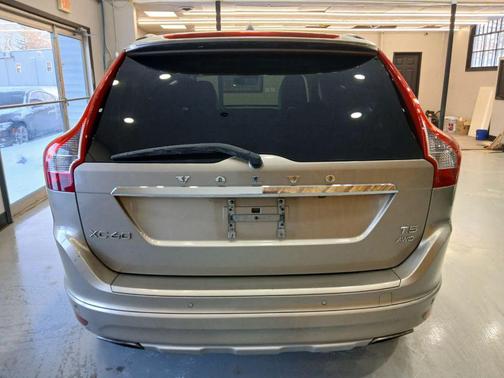 2016 Volvo XC60 T5 Premier