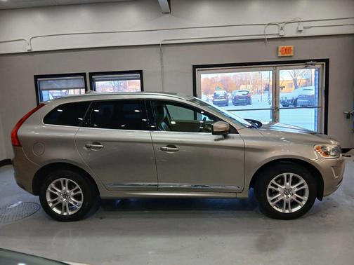 2016 Volvo XC60 T5 Premier