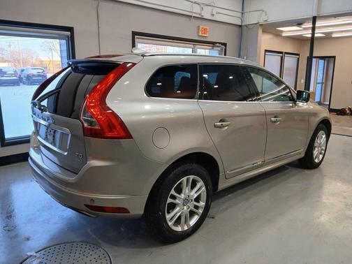 2016 Volvo XC60 T5 Premier