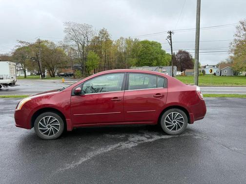 Red 2008 Nissan Sentra 2.0 S