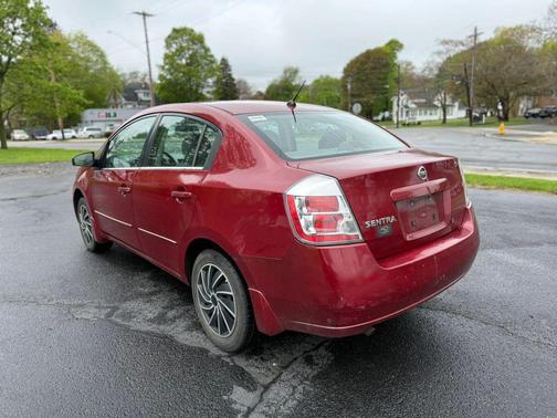 Red 2008 Nissan Sentra 2.0 S