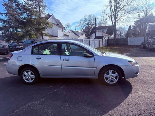 2007 Saturn Ion 2