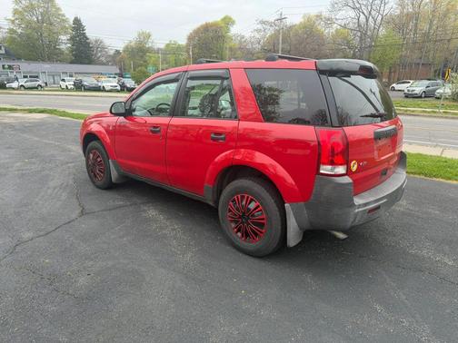 Red 2003 Saturn Vue Base