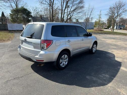 Gray 2010 Subaru Forester 2.5 X