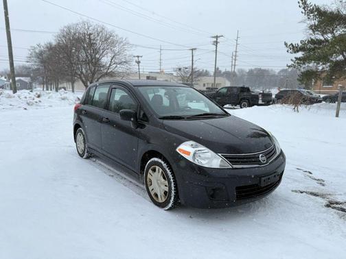 2011 Nissan Versa 1.8 S