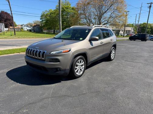 Brown 2016 Jeep Cherokee Sport