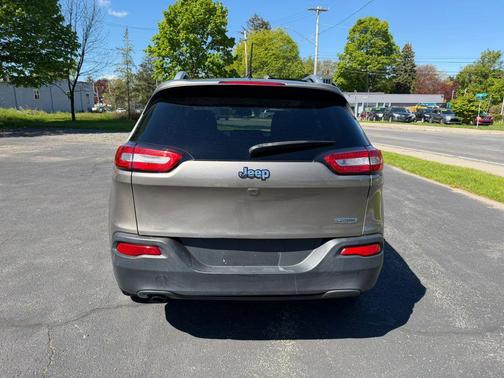 Brown 2016 Jeep Cherokee Sport