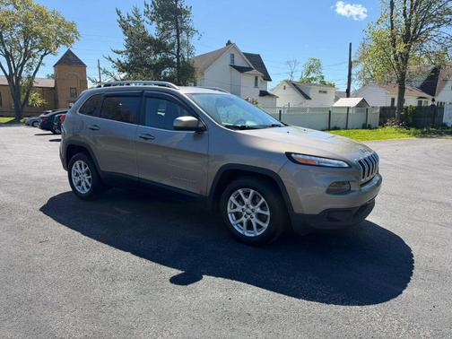 Brown 2016 Jeep Cherokee Sport