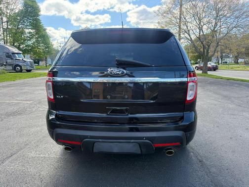 Black 2012 Ford Explorer XLT