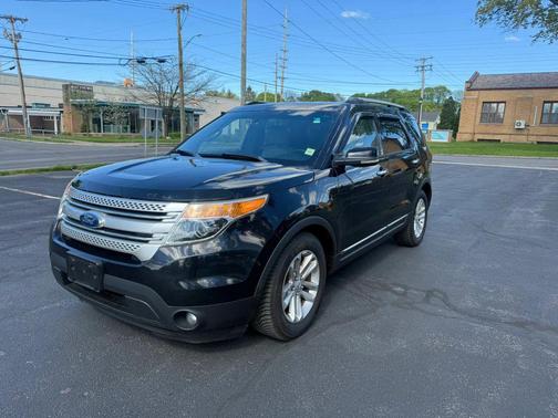 Black 2012 Ford Explorer XLT