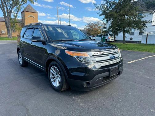 Black 2012 Ford Explorer XLT