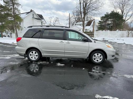 2007 Toyota Sienna CE