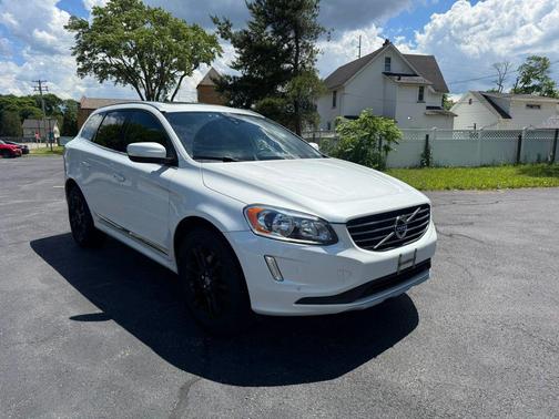 White 2016 Volvo XC60 T5 Premier