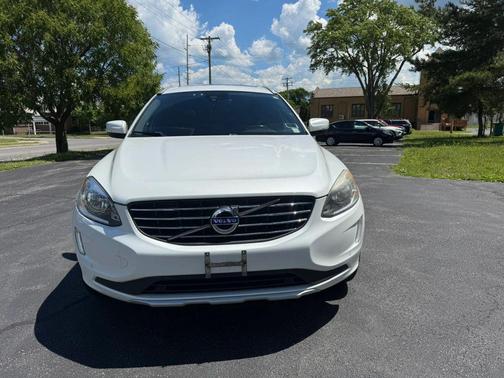 White 2016 Volvo XC60 T5 Premier