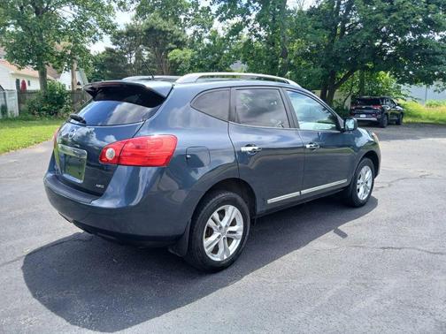 Blue 2015 Nissan Rogue Select S