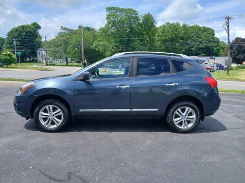 Blue 2015 Nissan Rogue Select S