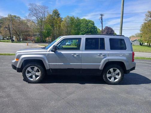 Gray 2016 Jeep Patriot Sport