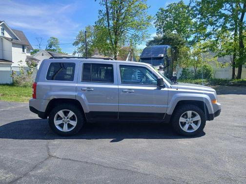 Gray 2016 Jeep Patriot Sport