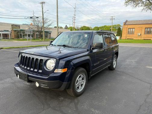 True Blue Pearlcoat 2017 Jeep Patriot Sport