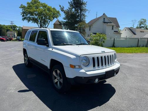 White 2016 Jeep Patriot Sport