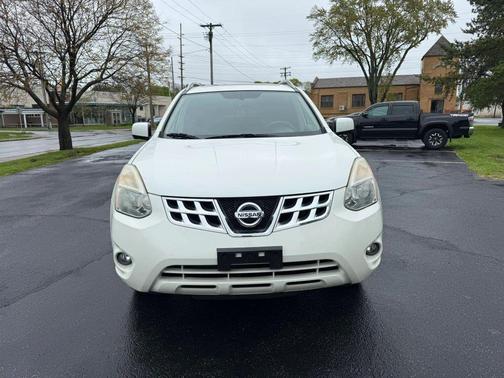 White 2012 Nissan Rogue SV w/SL Pkg