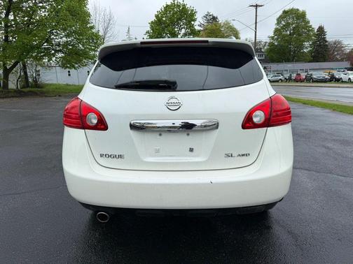 White 2012 Nissan Rogue SV w/SL Pkg