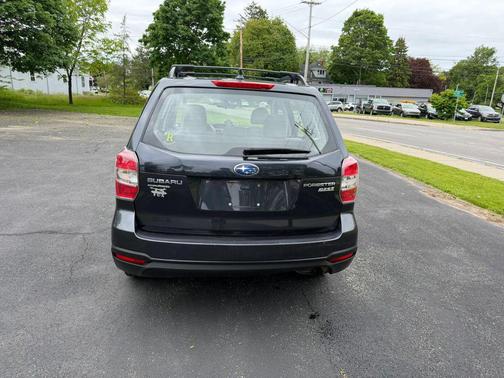 Black 2016 Subaru Forester 2.5i