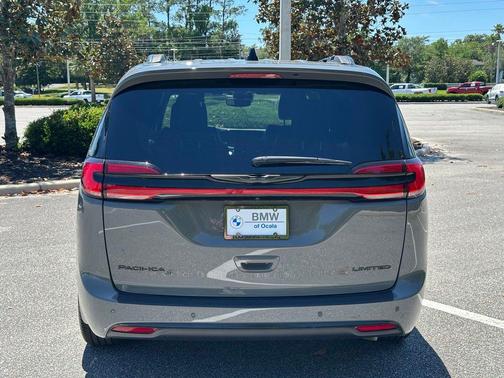 Ceramic Gray Clearcoat 2025 Chrysler Pacifica Limited