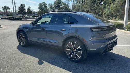 2025 Porsche Macan 