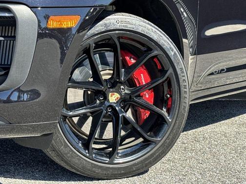 2024 Porsche Macan GTS