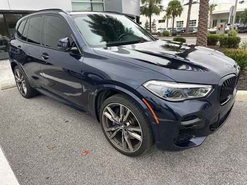 2022 BMW X5 M50i