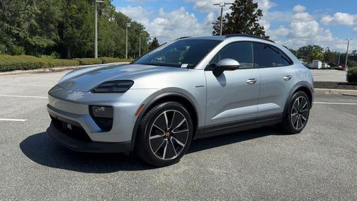 2025 Porsche Macan 