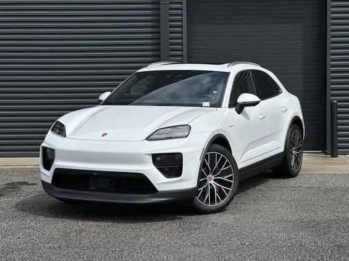 2025 Porsche Macan 4