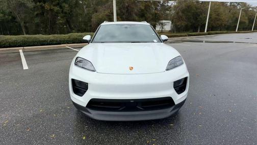 2025 Porsche Macan 4