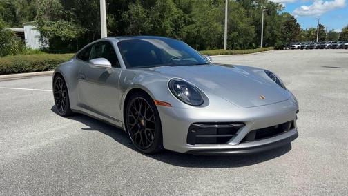 2024 Porsche 911 Carrera 4 GTS