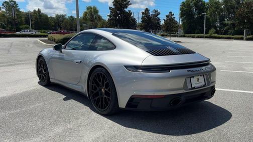 2024 Porsche 911 Carrera 4 GTS