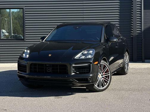 2023 Porsche Cayenne GTS