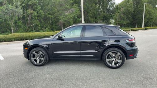 2025 Porsche Macan 