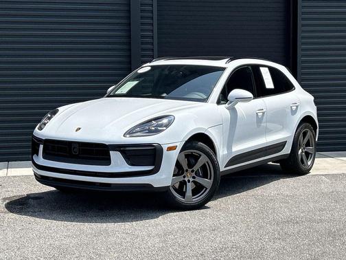 2025 Porsche Macan 