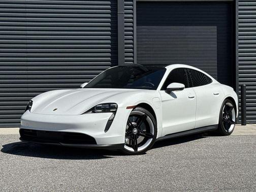 2022 Porsche Taycan