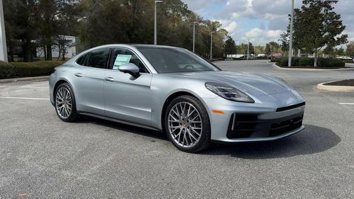 2025 Porsche Panamera 4