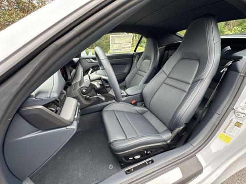 2026 Porsche 911 Carrera 4S Cabriolet