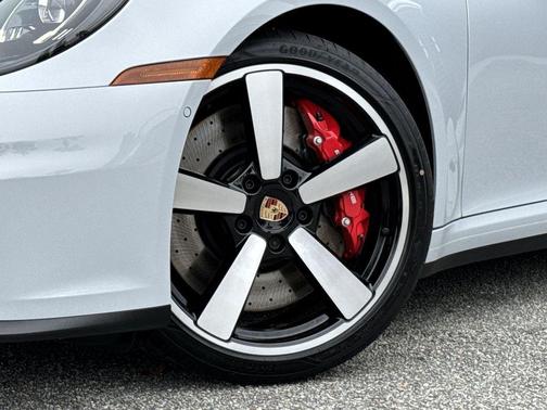 2026 Porsche 911 Carrera 4S Cabriolet