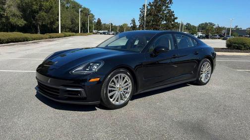 2018 Porsche Panamera 4
